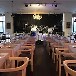 Otel Novotel