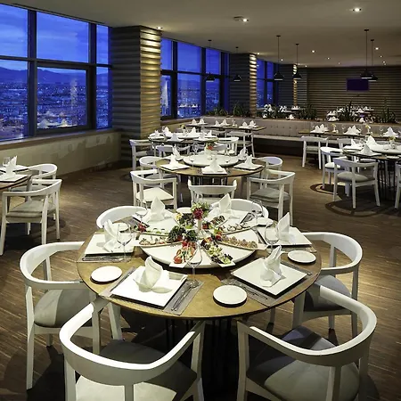 诺富特科尼亚酒店