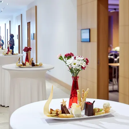 诺富特科尼亚酒店 5* 科尼亚