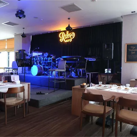 Otel Novotel 5*