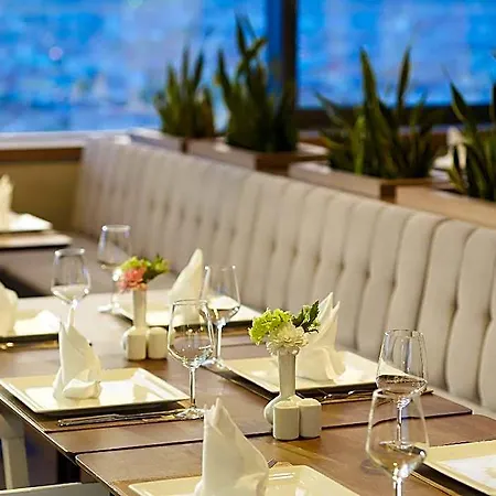 Novotel Hotel 5*